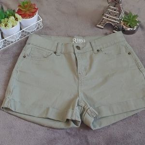 R1893 High Waisted Sage Green Shorts 🌿